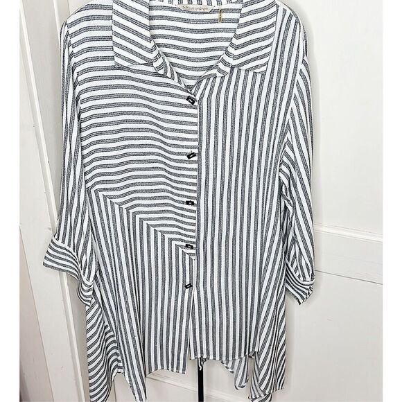 Soft Surroundings Standout Asymmetrical Striped Button Up Tunic Large - Picture 3 of 9